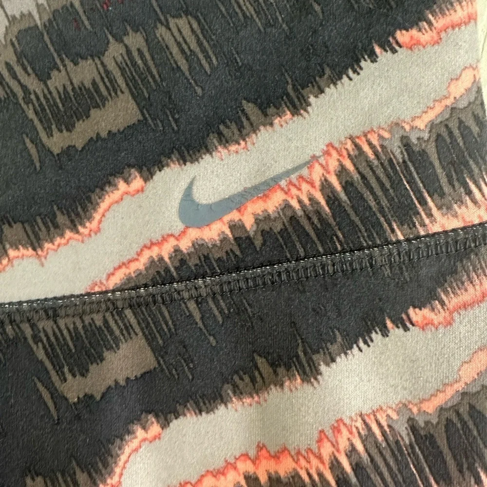 Nike Dri-fit printed cropped leggings xs